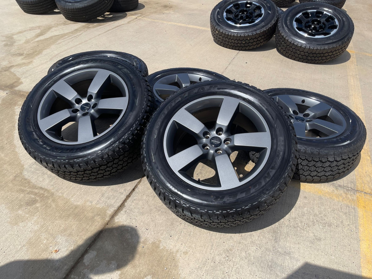 20" Land Rover Defender OEM 72351 wheels rims Range 2025 2026 2027 SET NEW