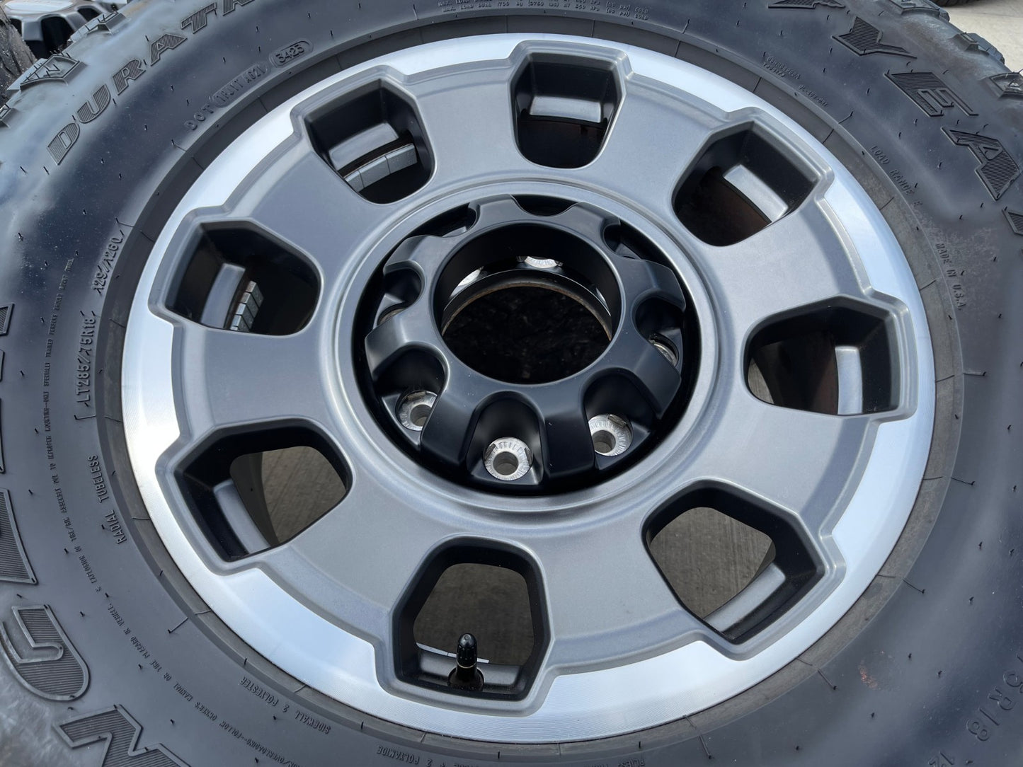 18" Ford F-250 F-350 OEM TREMOR rims wheels 10482 tires DURATRAC R/T 35"