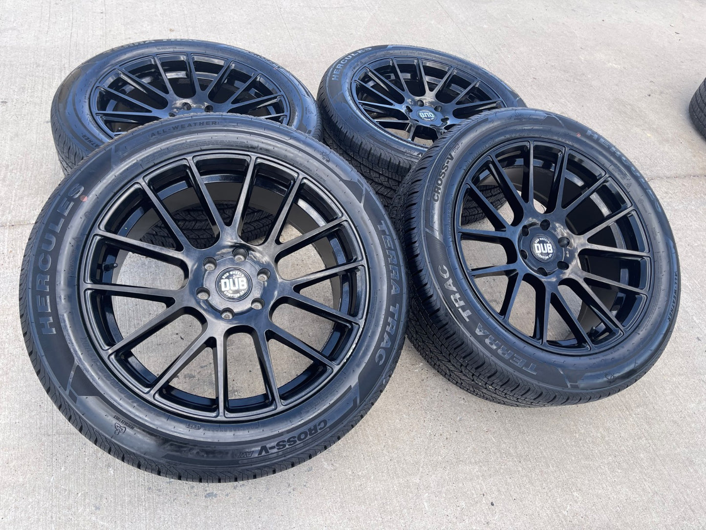 22x9 22" DUB Luxe S205 Chevy Silverado RAM wheels rims 6x139 6x5.5 tires SET