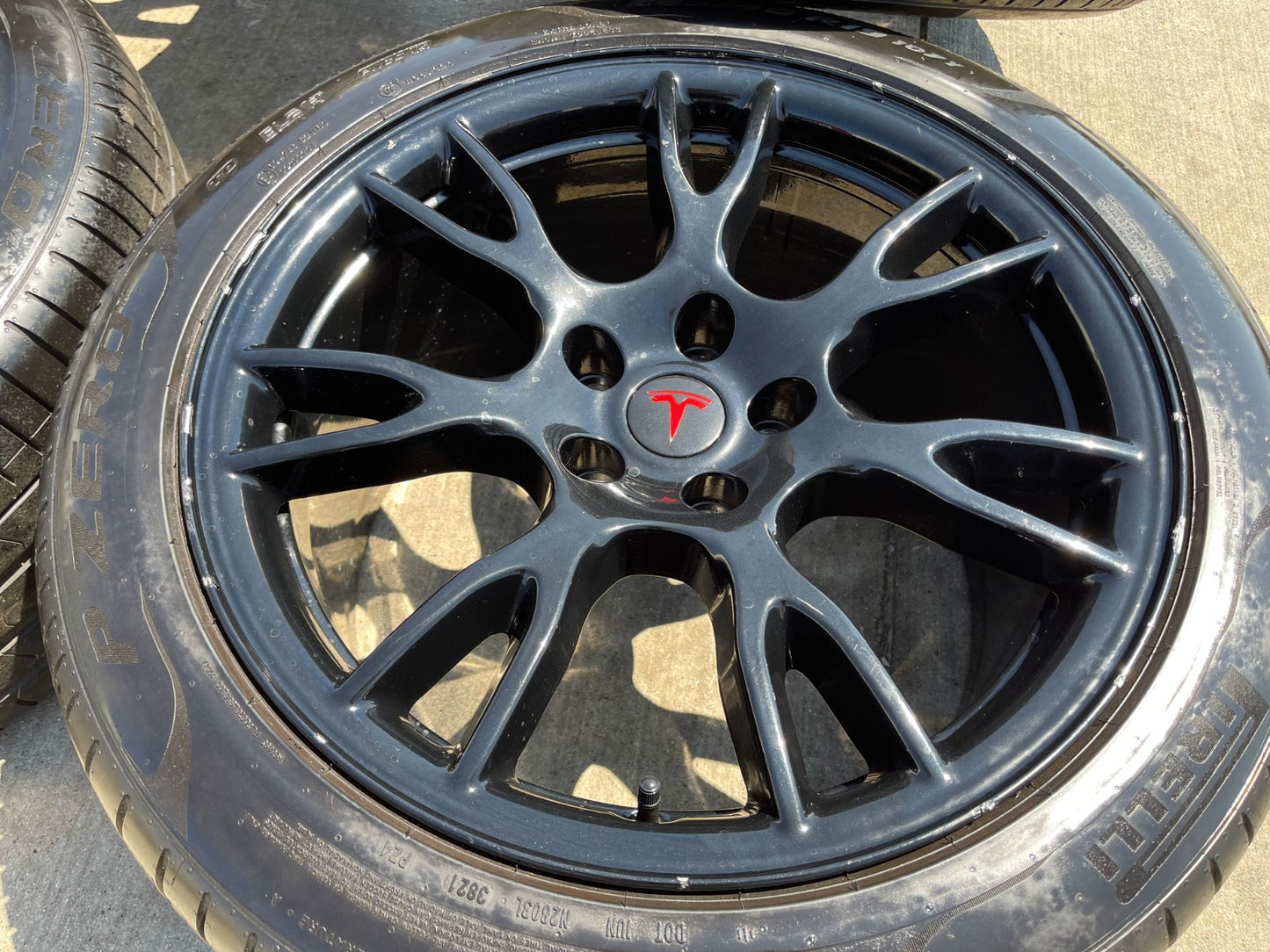 19" Tesla Model Y Gemini OEM 190256 wheels rims 2022 2023 2024 2025 2026 PIRELLI