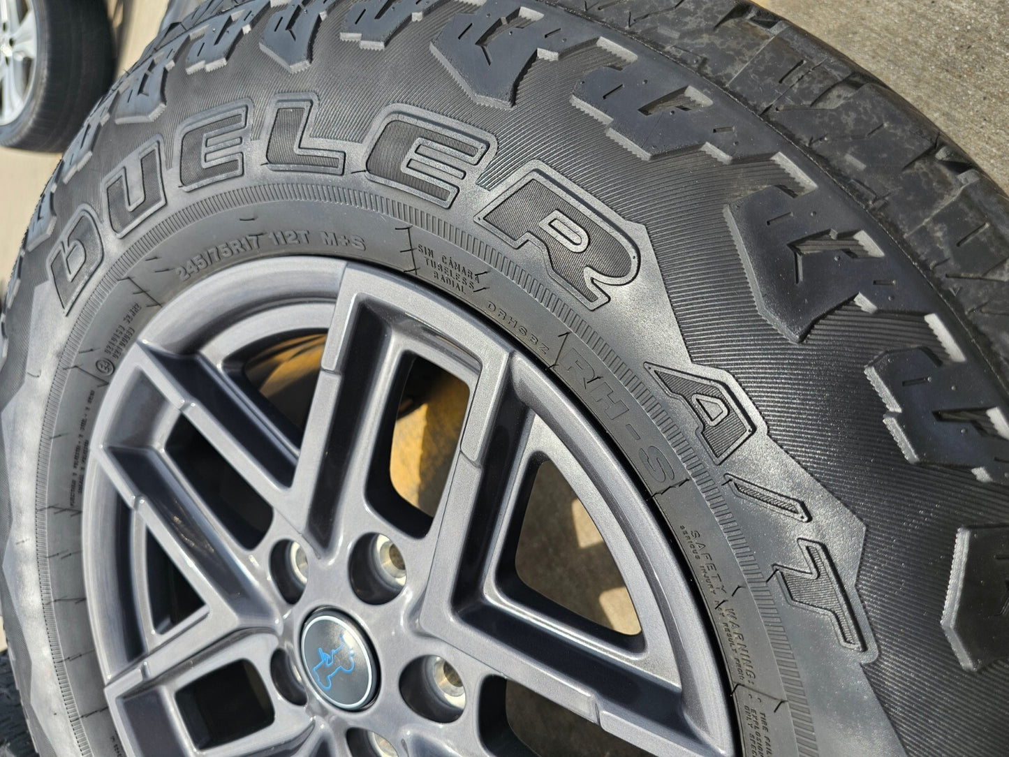 17" Jeep Wrangler Rubicon Sport S OEM wheels rims 51649 Gladiator DUELER A/T