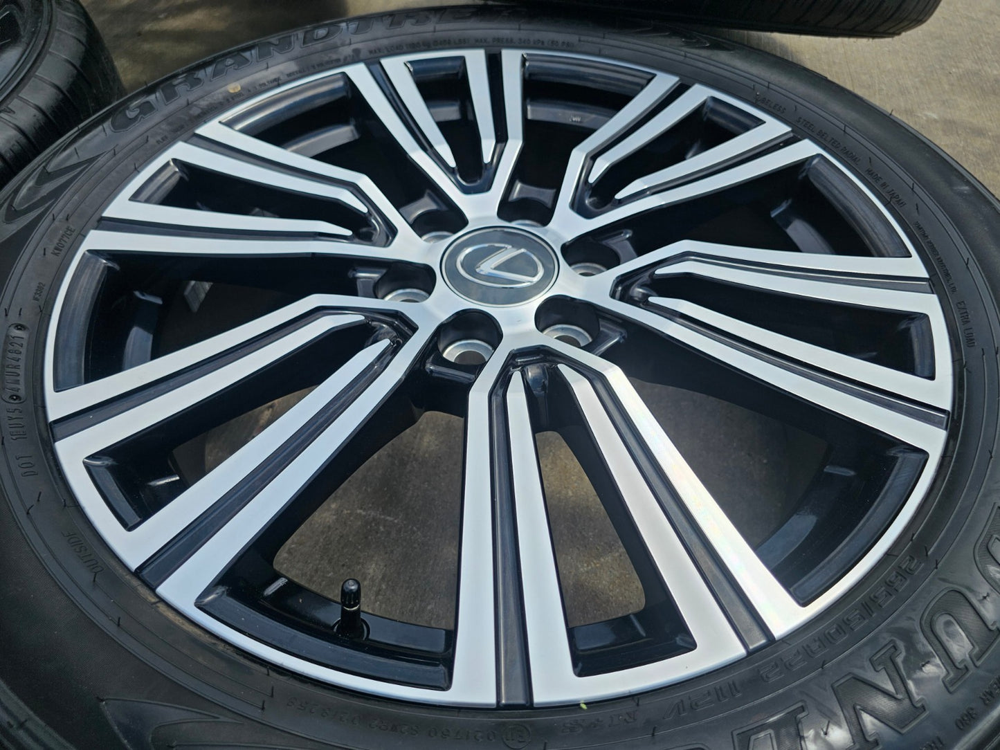 22" Lexus LX600 GX550 OEM wheels rims 74402 Toyota Tundra Sequoia SET