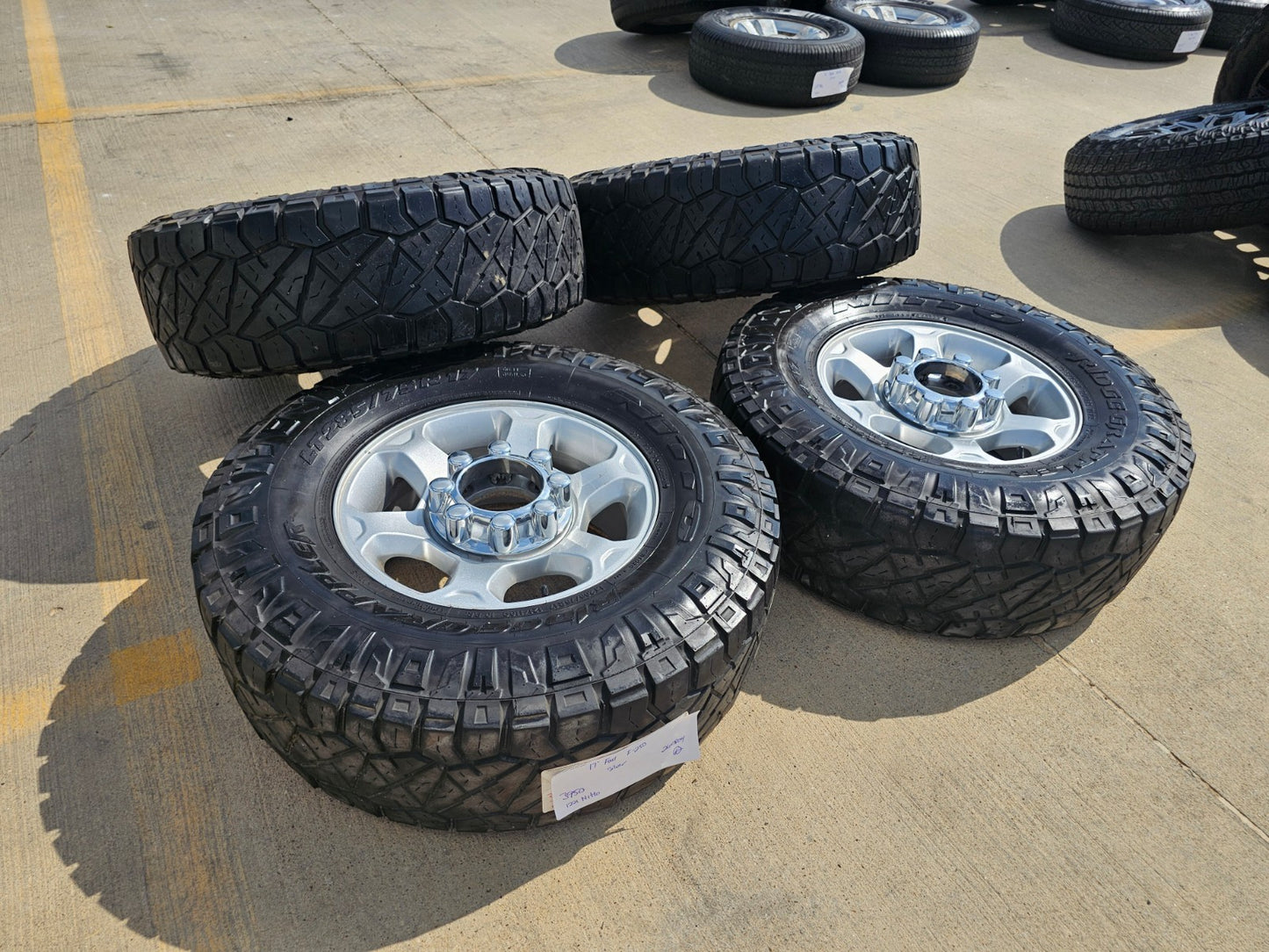 17" Ford F-250 F-350 OEM rims wheels 3950 tires NITRO 34" DISCOUNTED
