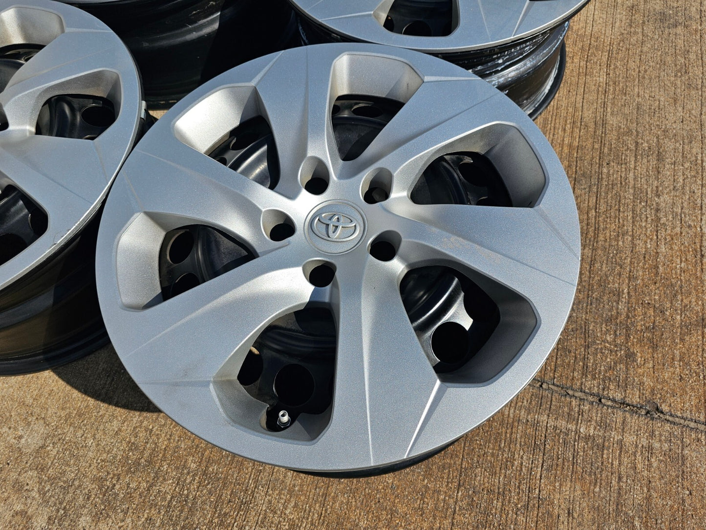 17" Toyota RAV4 OEM wheels rims 75241 Sienna CH-R 2019 2020 2021 2022 2023 2024