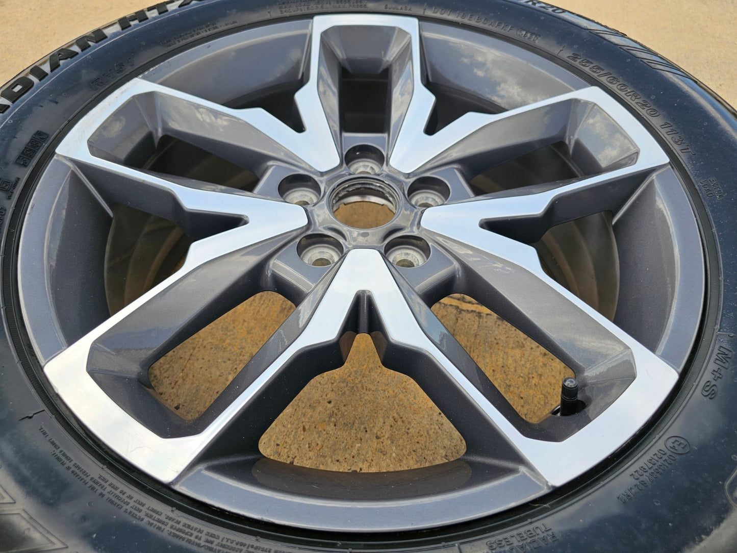 (1) 20" Jeep Wrangler Rubicon 4XE OEM 9333 wheel rim Gladiator 2024 2025 2026