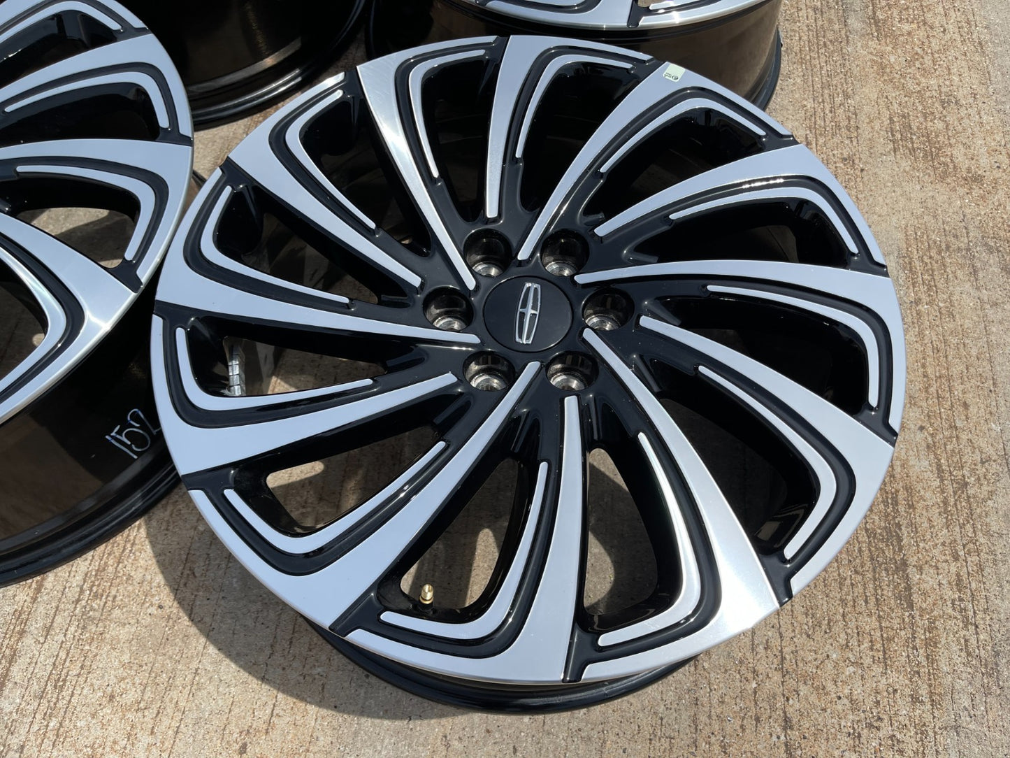 22" Lincoln Navigator OEM rims wheels BLACK LABEL 2024 2025 2026 NEW