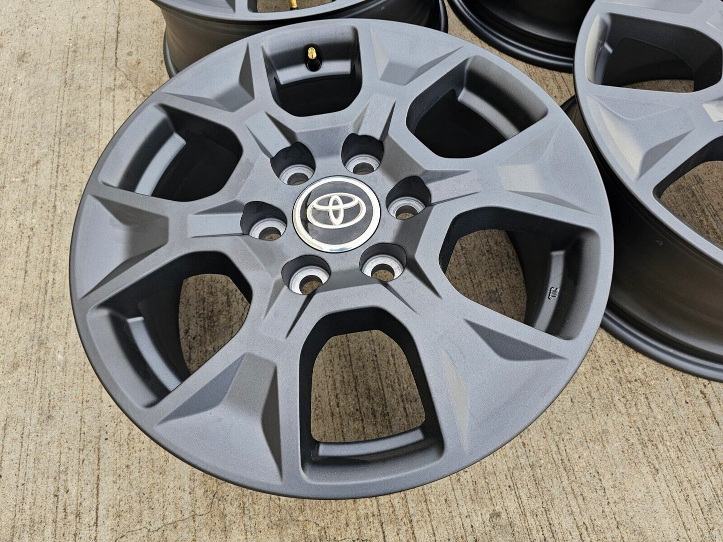 18" Toyota Land Cruiser Tundra Sequoia OEM wheels rims Lexus GX550 2024 2025 NEW