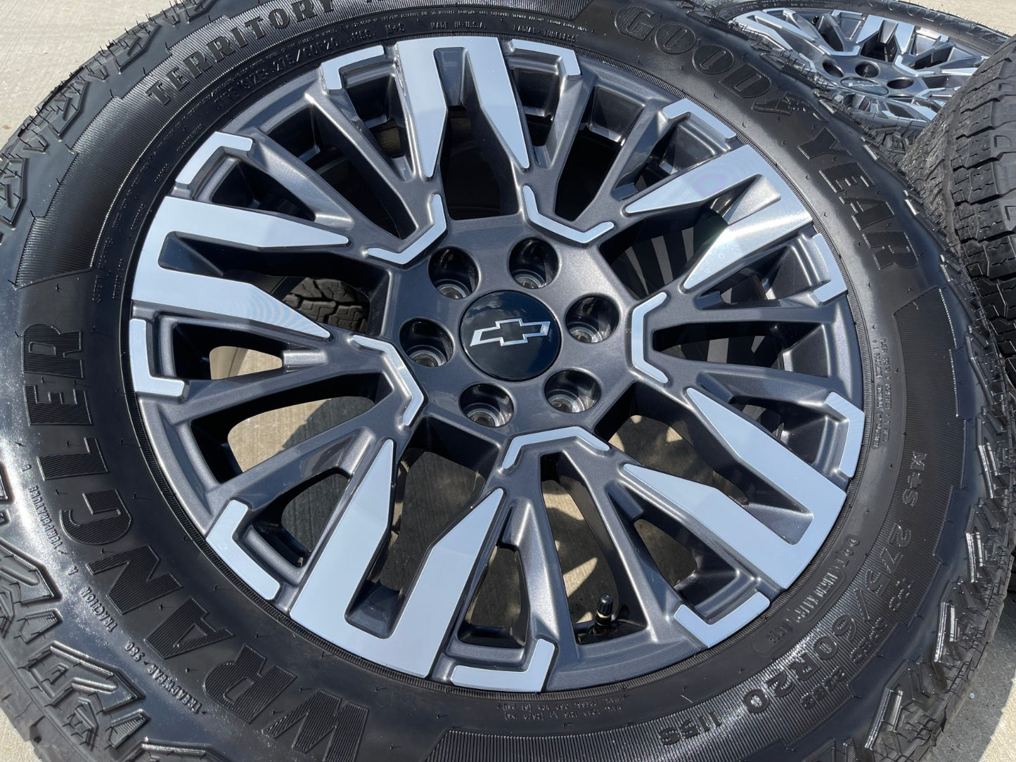 20" Chevy Silverado Z71 GMC Sierra Canyon OEM wheels rims 2025 2026 2027 SET