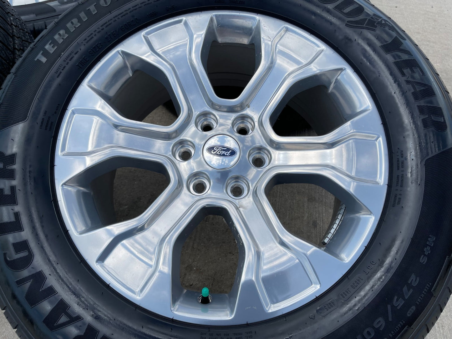 20" Ford F-150 PLATINUM OEM rims wheels 10348 SET Expedition tires GOODYEAR NEW