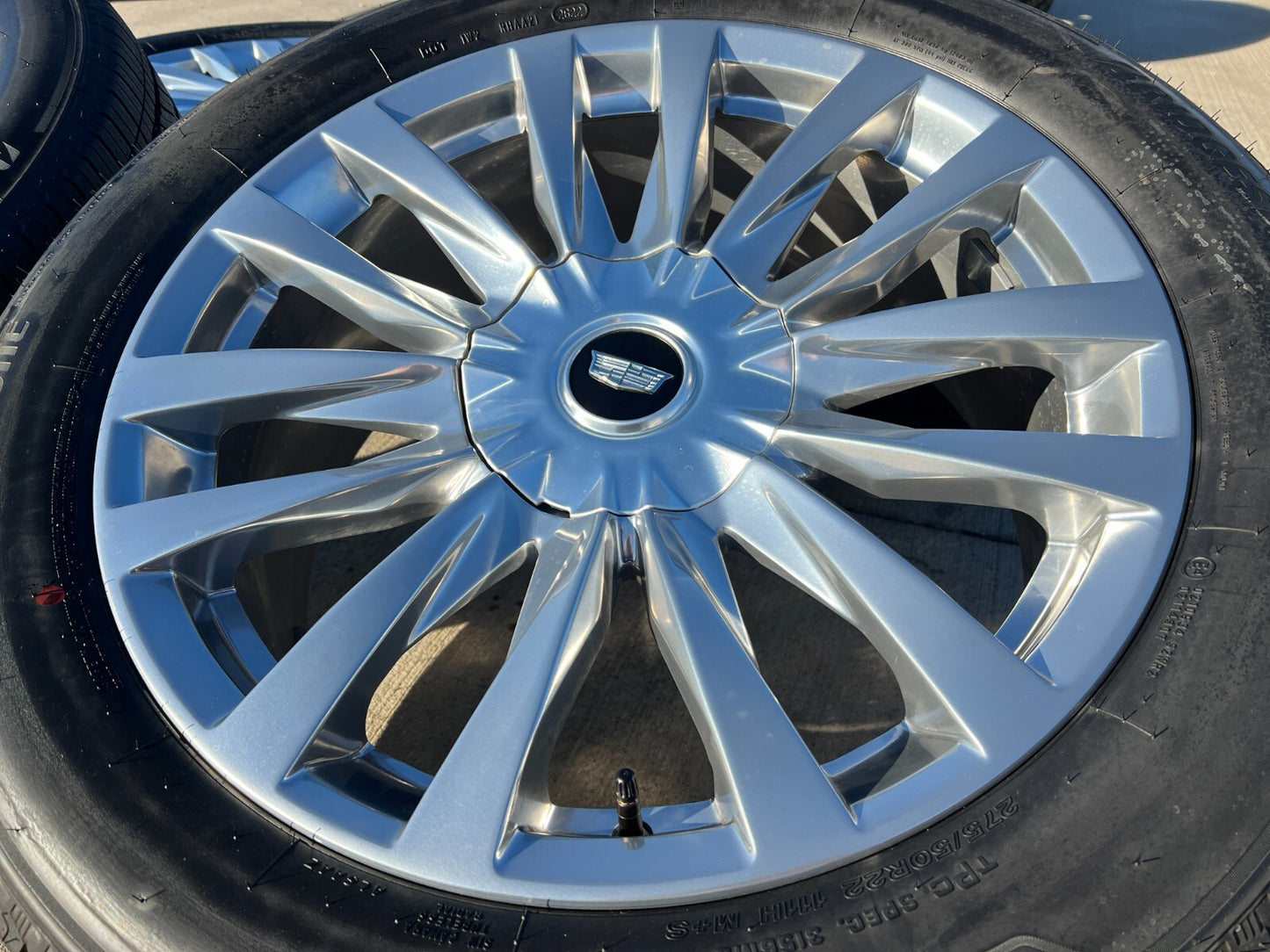 22" Cadillac Escalade Platinum OEM wheels rims 95026 tires NEW