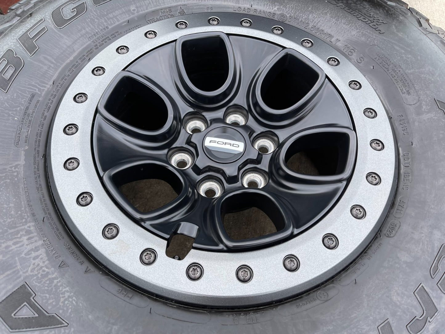 17" Ford F-150 Raptor OEM BEADLOCK rims wheels 10459 95210 BFG KO2 37" tires NEW