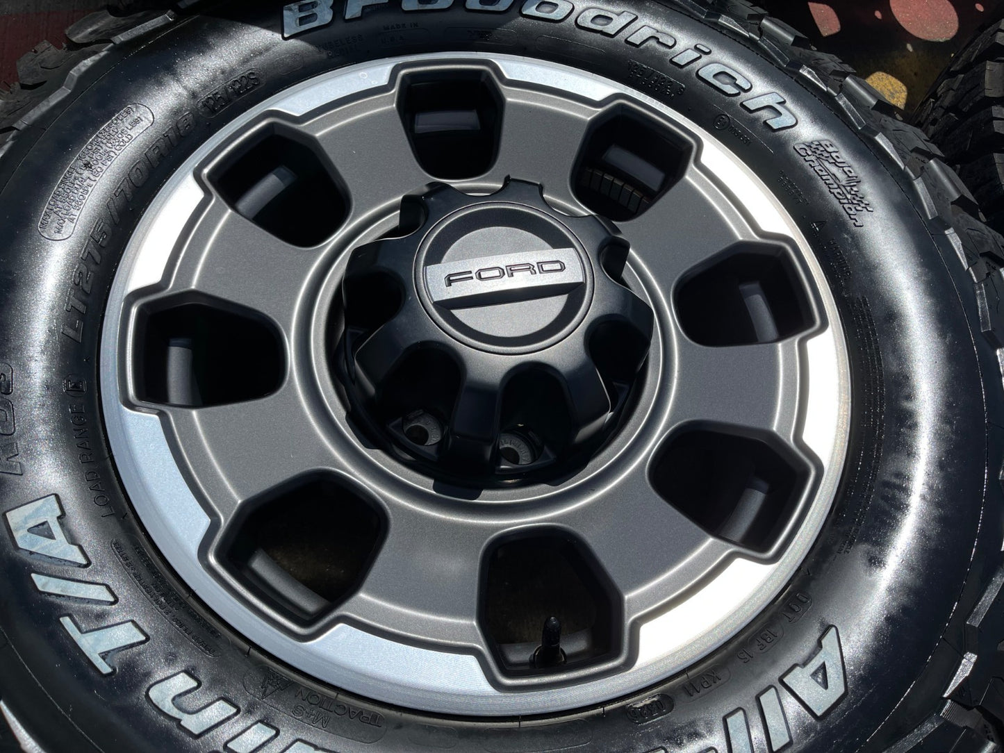 18" Ford F-250 F-350 OEM TREMOR rims wheels 10482 tires BFG KO3 A/T 33" NEW