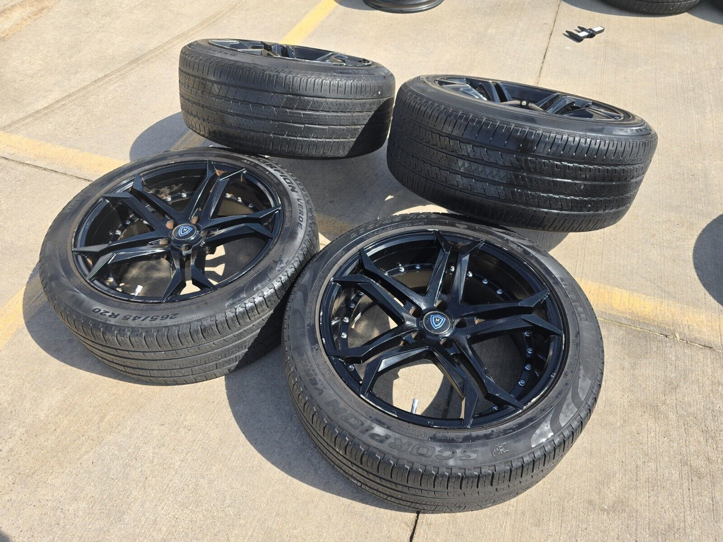 20x10.5 Marquee Chrysler 300 Dodge Charger Challenger wheels rims 2021 2022 2023