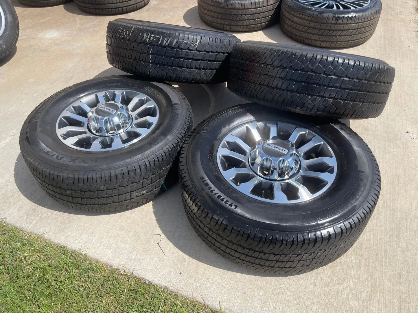 18" Ford F-250 F-350 OEM Lariat FX-4 rims wheels 10289 tires MICHELIN