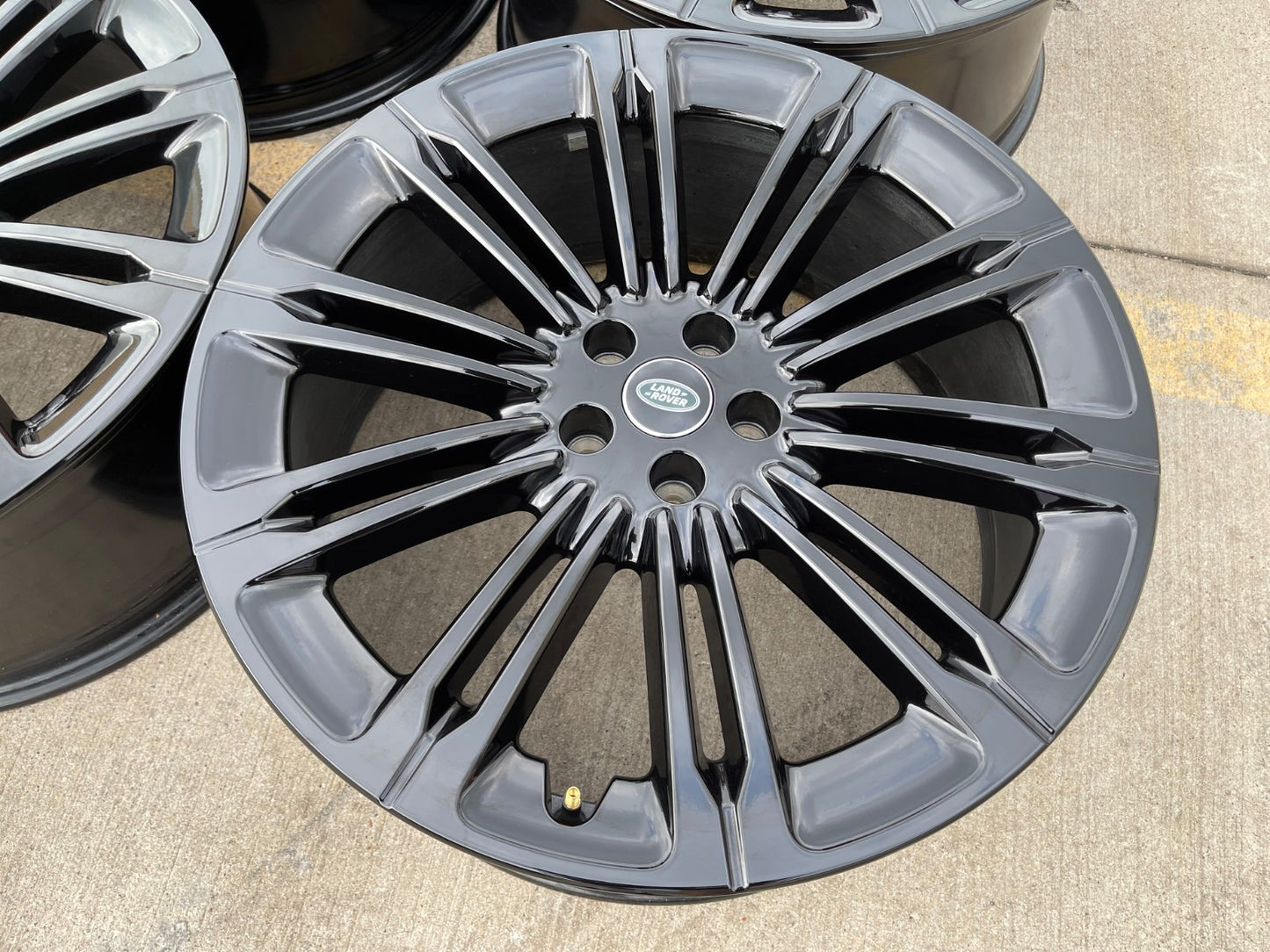 23" Land Rover Range AUTOBIOGRAPHY OEM 72377 wheels rims 2024 2025 2026