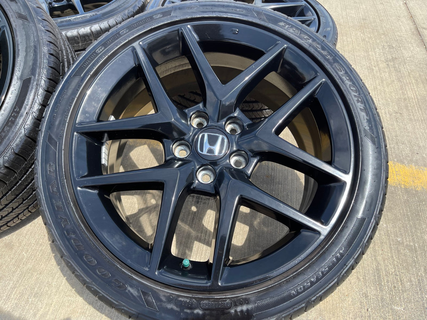 18" Honda Civic wheels rims OEM 10393 H-RV Accord tires SET GOODYEAR NEW