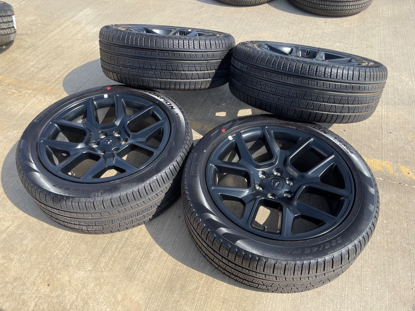 22" Dodge Ram 1500 OEM LIMITED Laramie wheels rims SET 2725 2684 PIRELLI NEW