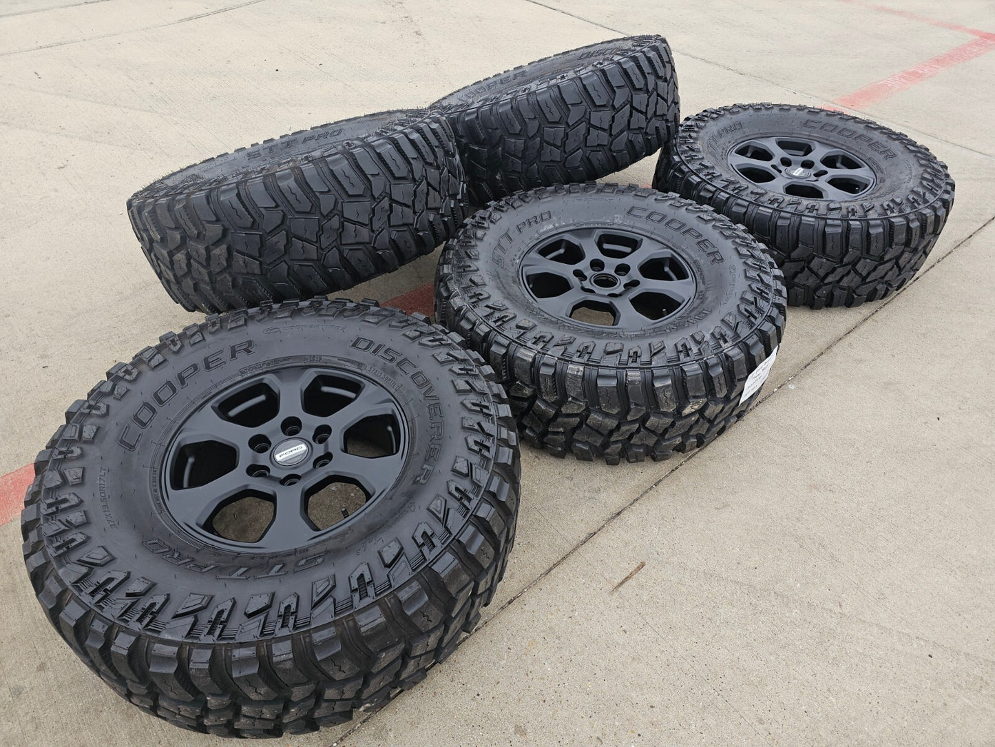 17" Ford Bronco SASQUACH wheels rims 10384 OEM Ranger COOPER STT PRO 37"