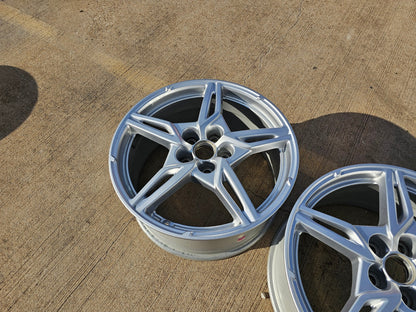 19" Chevy Corvette C8 OEM wheel rim 14007 96704 FRONT 2023 2024 2025 2026 NEW