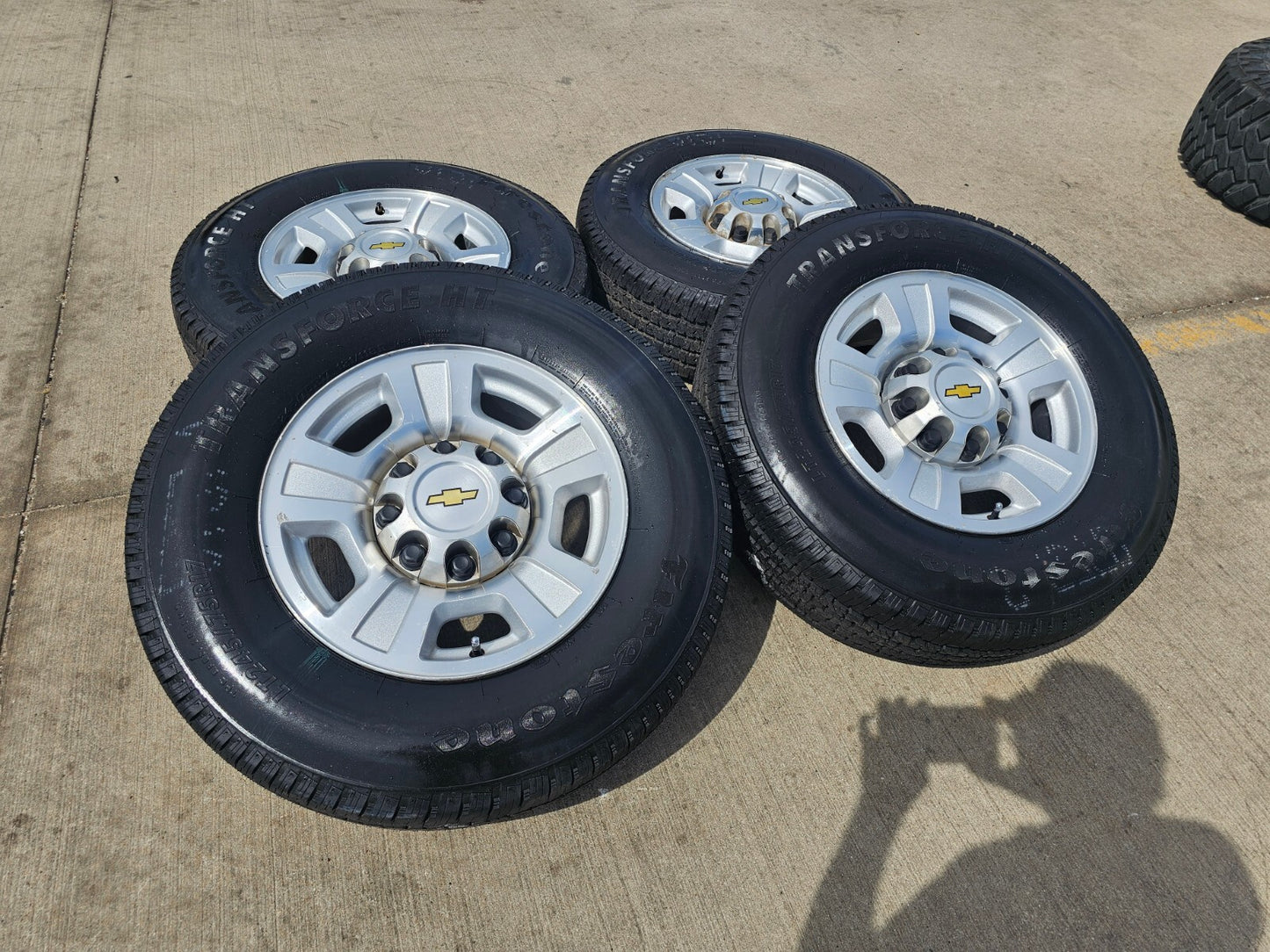 17" Chevy Silverado GMC Sierra 2500 3500 wheels 5298 rims 8x165 8x6.5