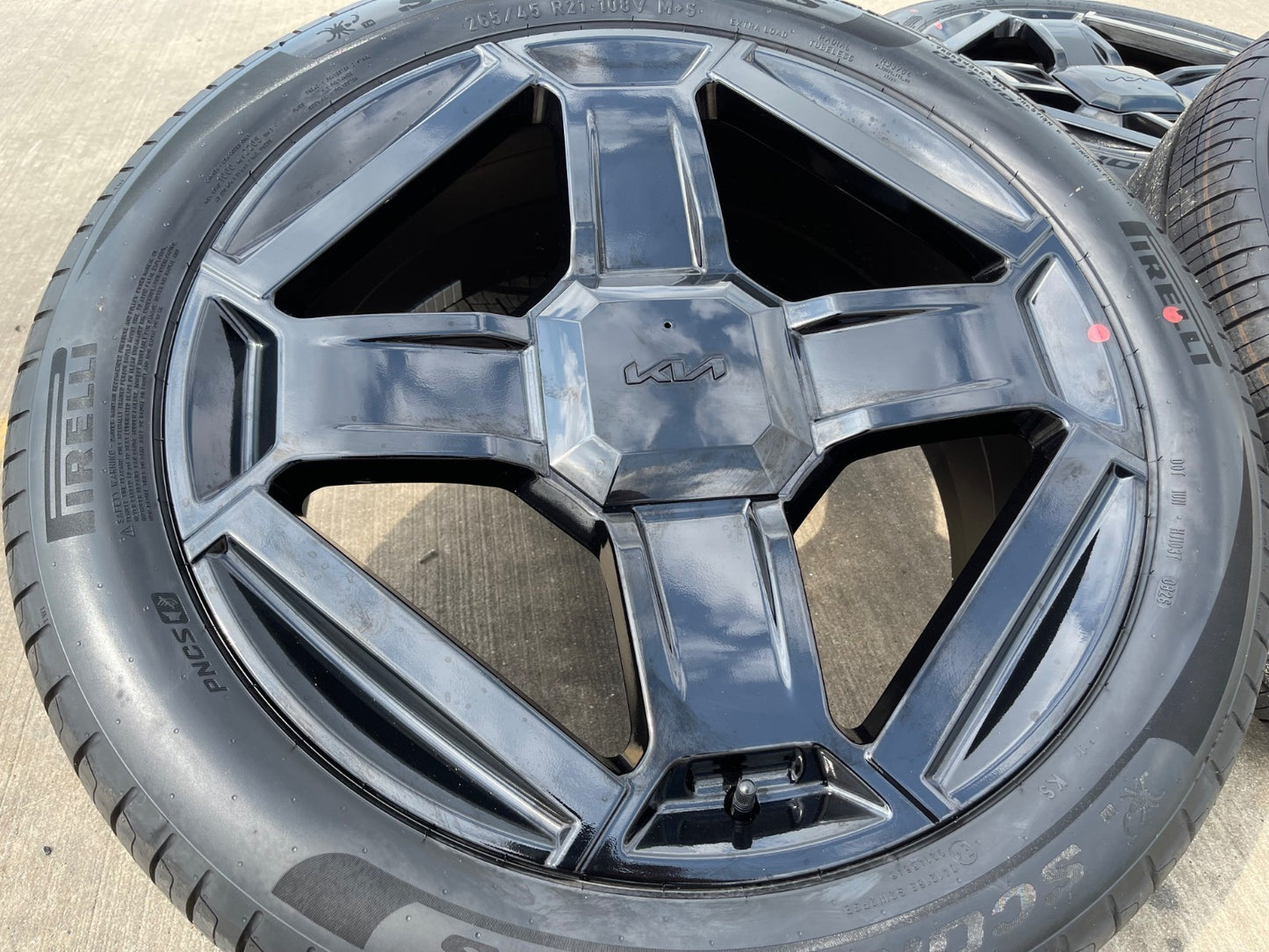 21" Kia Telluride Prestige OEM wheels rims Sorento Sedona 2025 2026 2027 NEW
