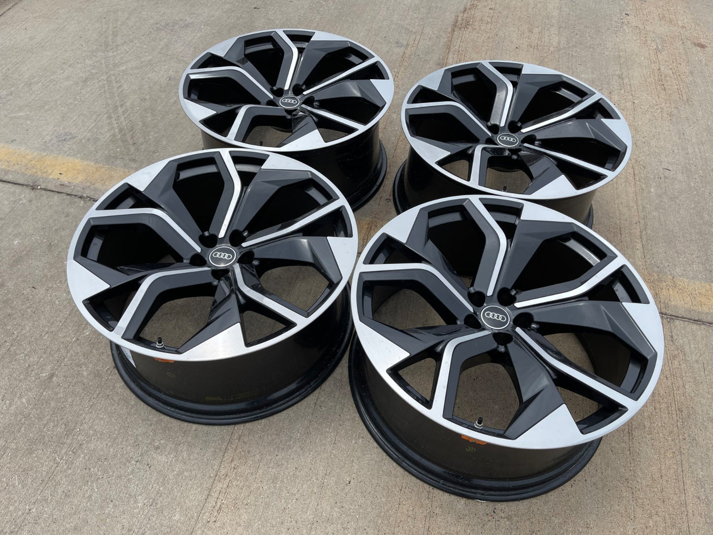 23" Audi RSQ8 OEM wheels rims SQ7 Q7 SQ8 Q8 RSQ7 2021 2022 2023 2024 2025 2026