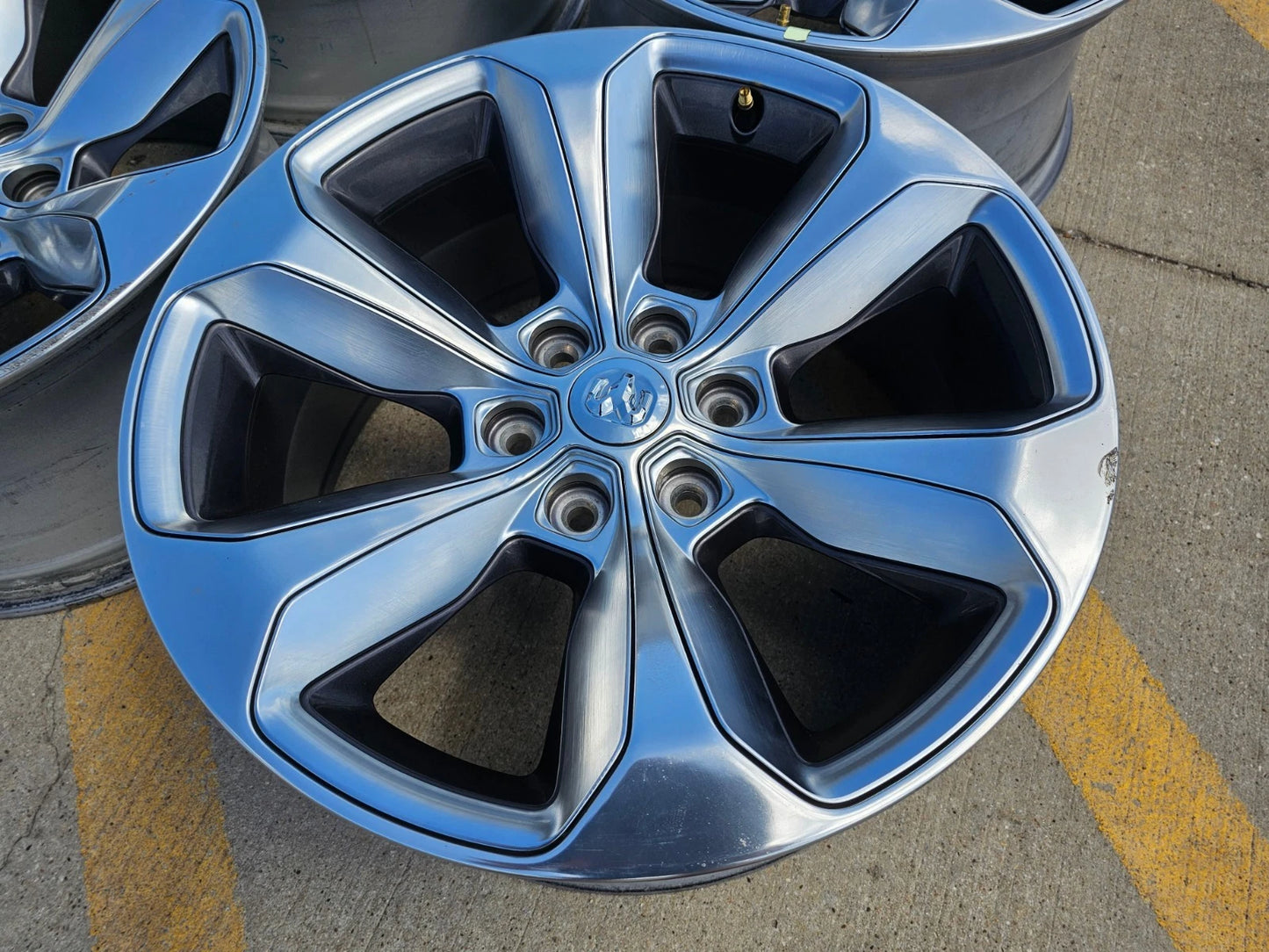 20" Dodge Ram 1500 OEM Laramie wheels rims 2681