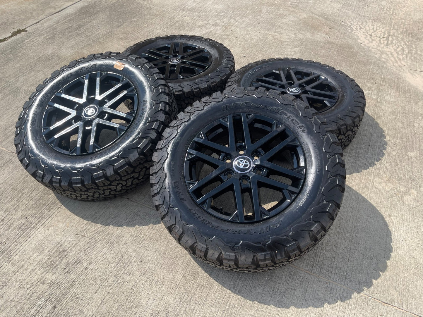 18" Toyota Tundra Sequoia TRD OEM 75281 wheels rims LX600 2025 2026 NEW BFG KO2