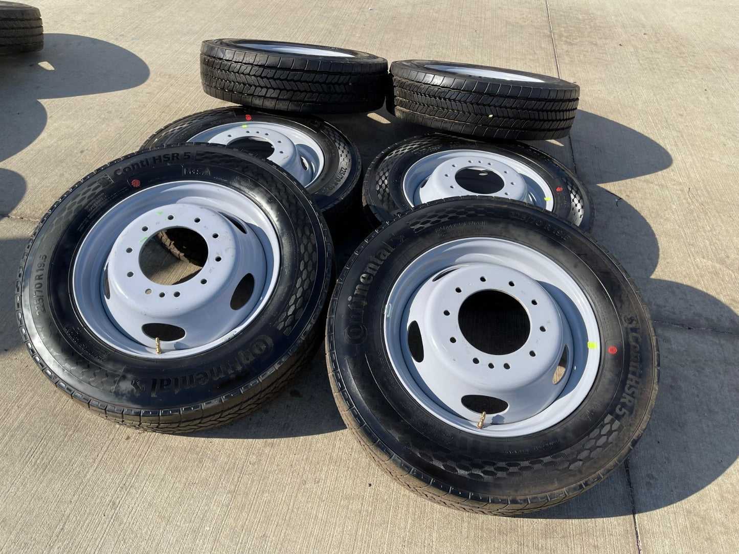 19.5" Ford F-450 Dually F-550 rims wheels RAM 4500 OEM 10x225 CONTINENTAL NEW