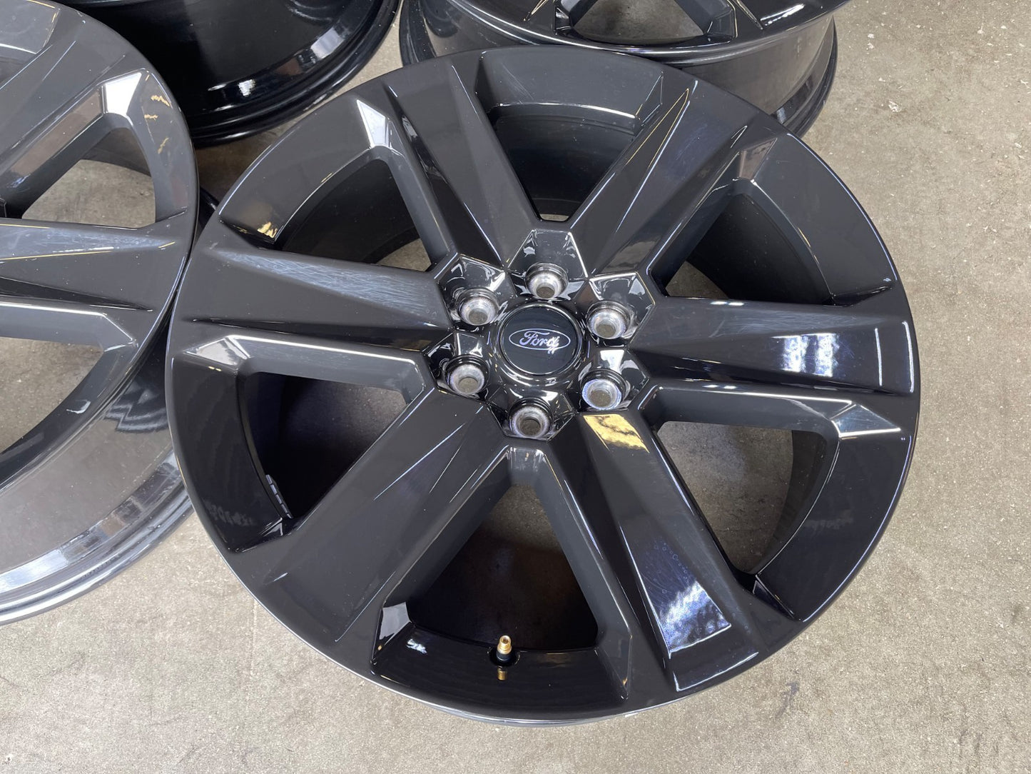 22" Ford F-150 LOBO OEM rims wheels Expedition 2025 2026 2027 NEW