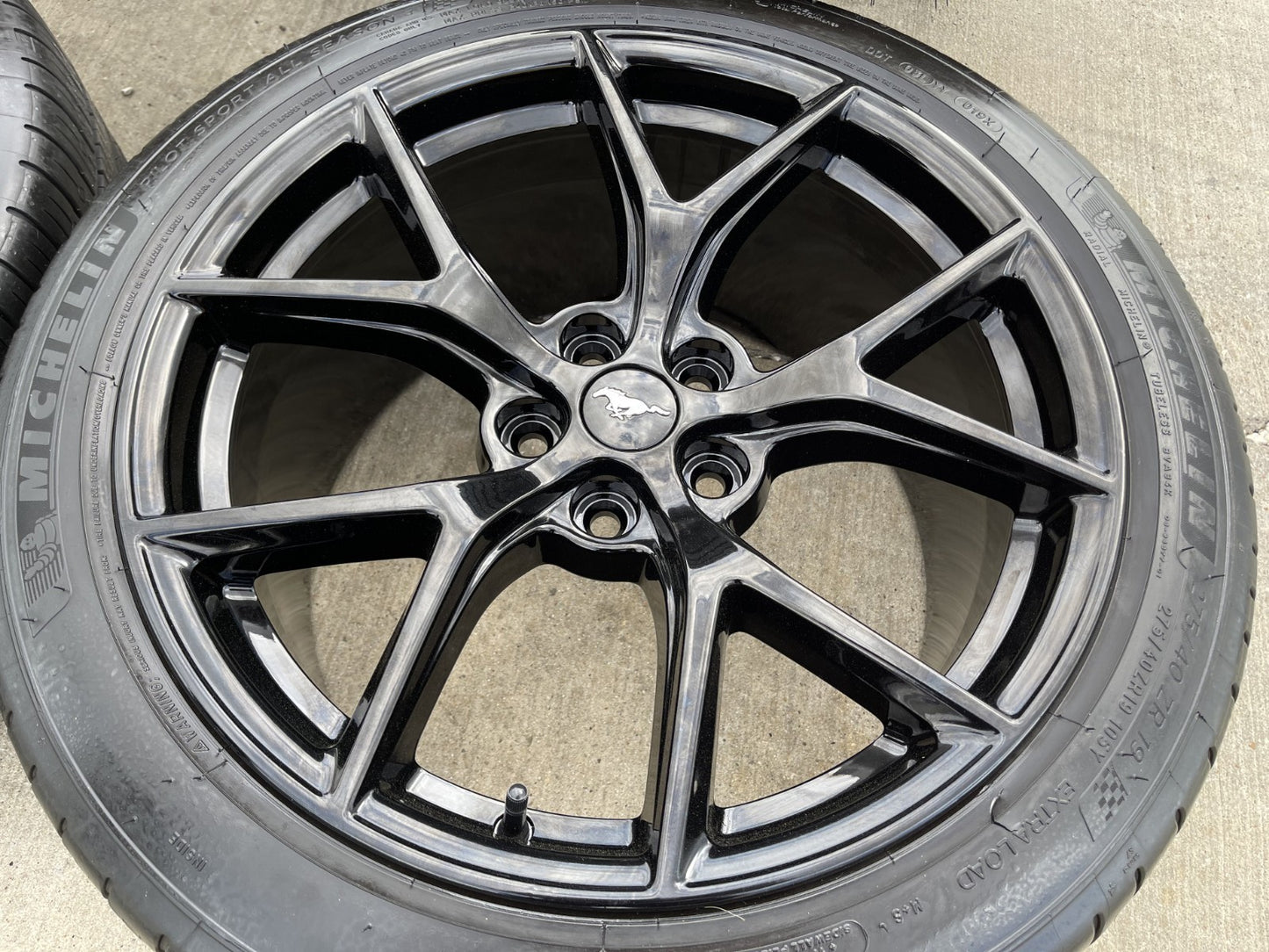 19" Ford Mustang GT Track Pack OEM 10277 10363 wheels rims tires MICHELIN