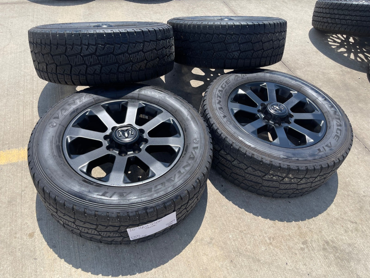 20" Dodge Ram 2500 3500 LARAMIE OEM 2700 wheels rims SET