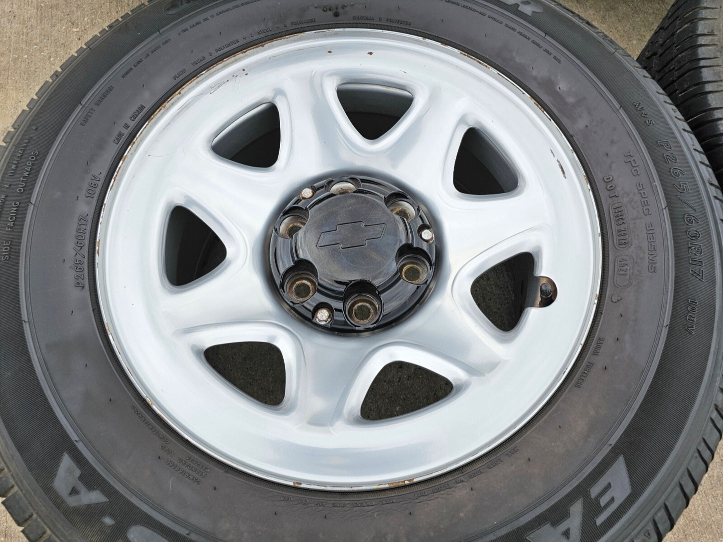 (1) 17" Chevy Tahoe PPV Police Package OEM 8111 spare wheel rim tire