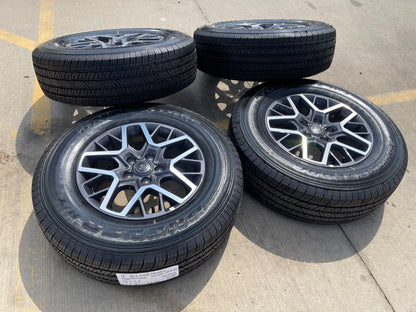 18" Jeep Wrangler Grand Cherokee Gladiator OEM 9331 wheels rims DUELER H/T NEW