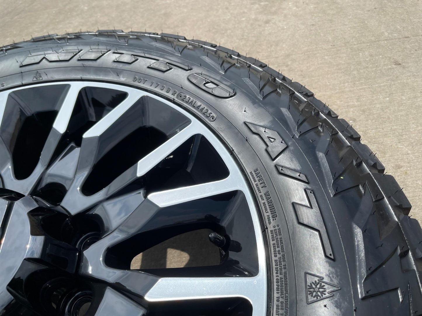 20" GMC Sierra Chevy Silverado 2500 3500 OEM Replica wheels rims NITRO 34" NEW