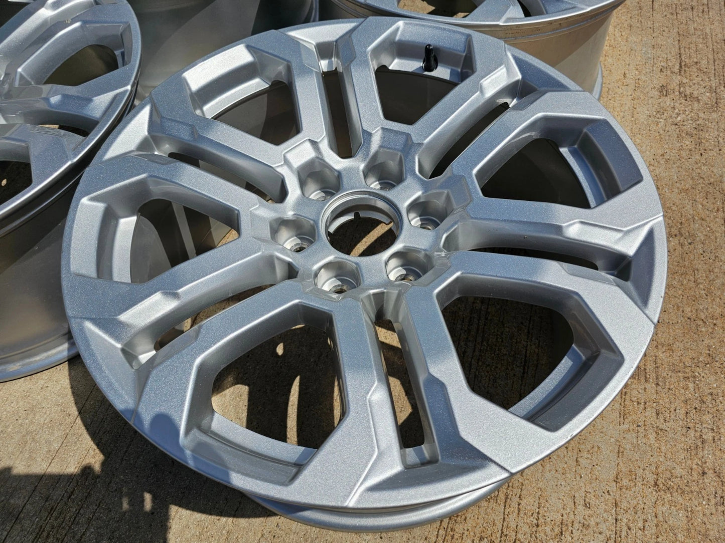 20" Chevy Colorado OEM wheels rims 95780 Silverado Suburban GMC Canyon 2024 2025