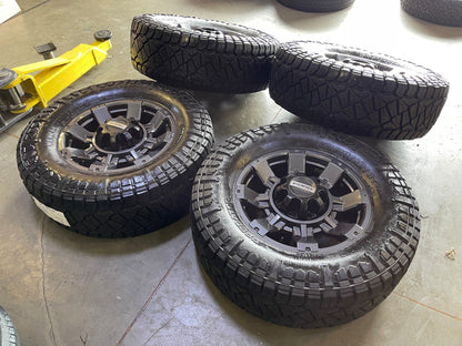 20" Ford F-250 F-350 OEM 10296 10485 Lariat gray wheels rims tires 37"
