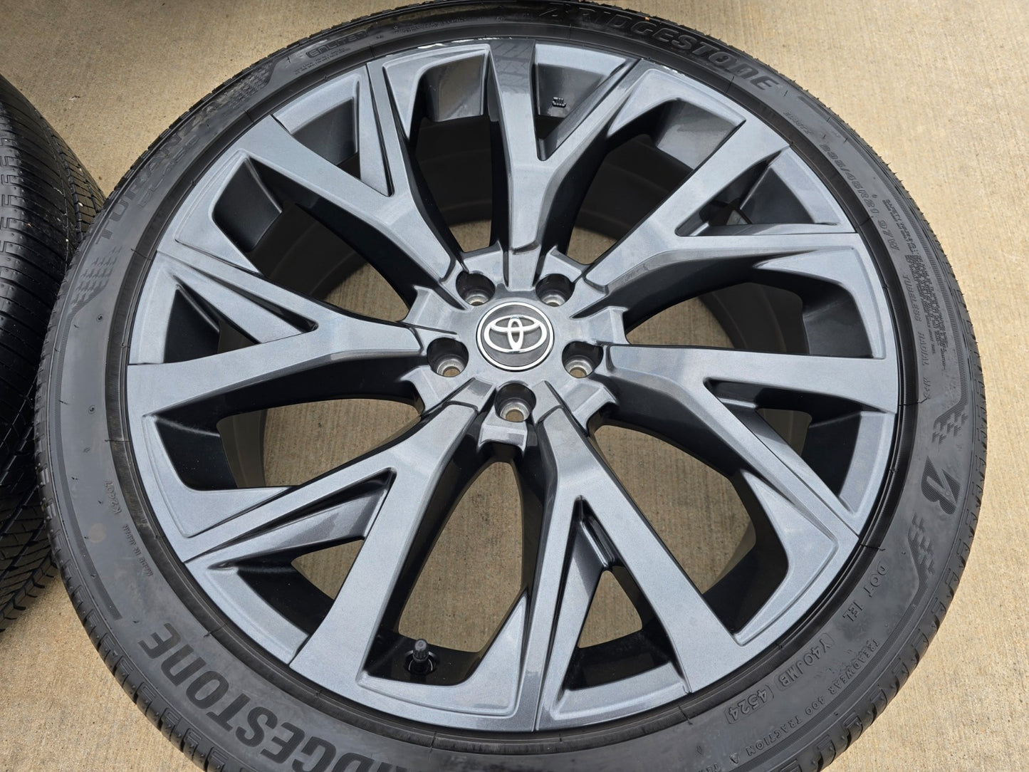 21" Toyota Crown OEM wheels rims Signia Camry Avalon Lexus 2025 2026 BRIDGESTONE
