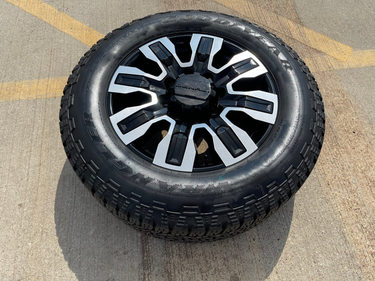 20" GMC Sierra AT4X 2500 3500 OEM wheel rim 5958 14138 Chevy Silverado