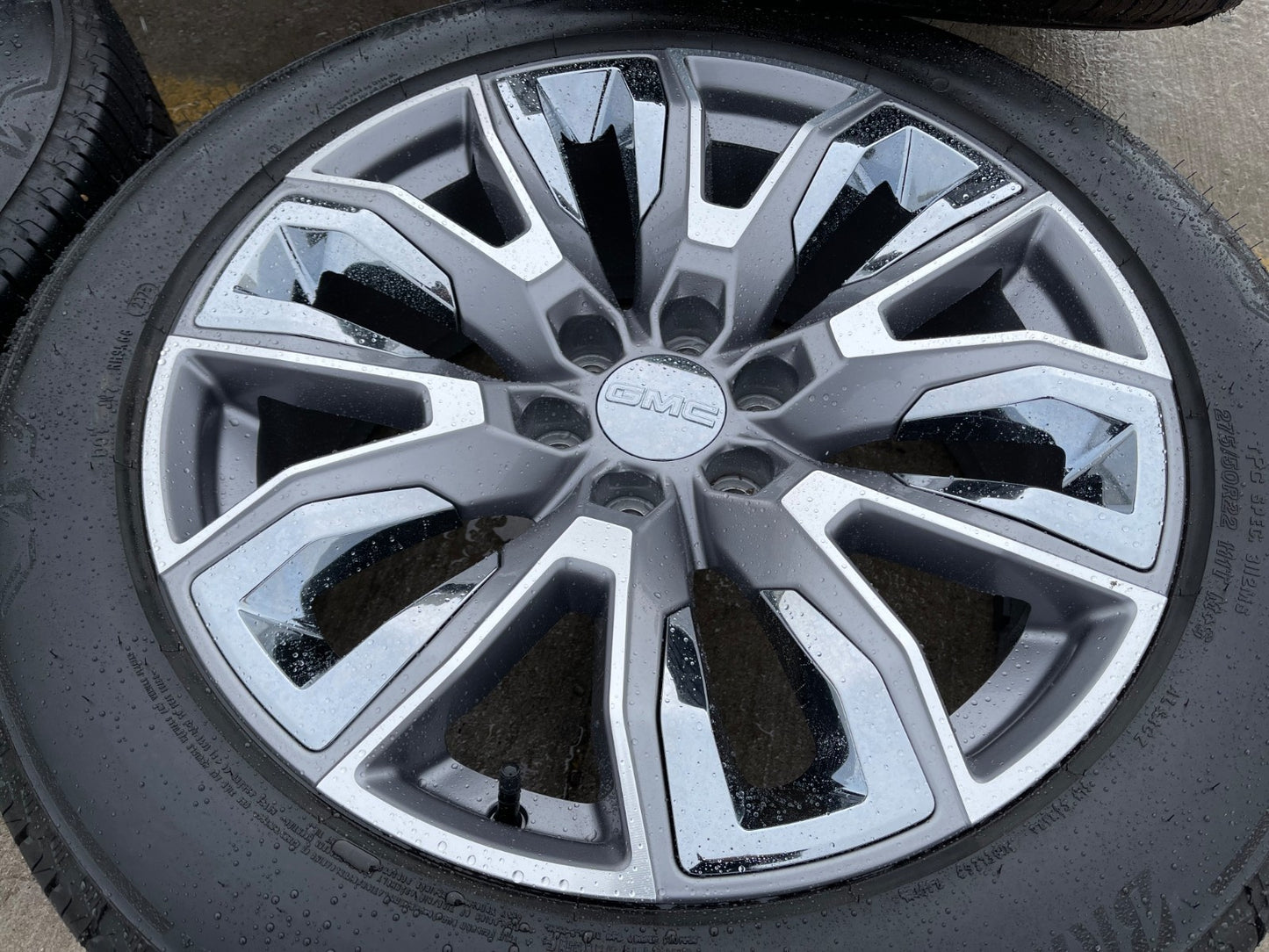 22" GMC Yukon Chevy Tahoe Escalade OEM chrome 95513 14134 wheels rims tires SET