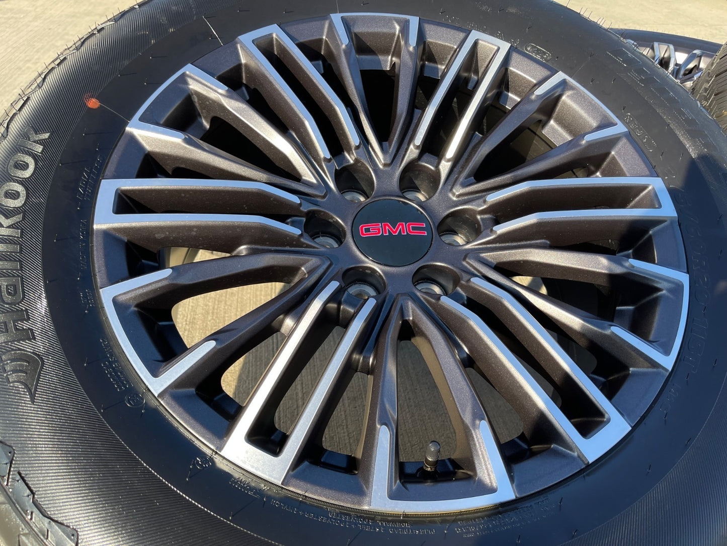 20" GMC Sierra Yukon Chevy Silverado OEM wheels rims 2024 2025 2026 NEW