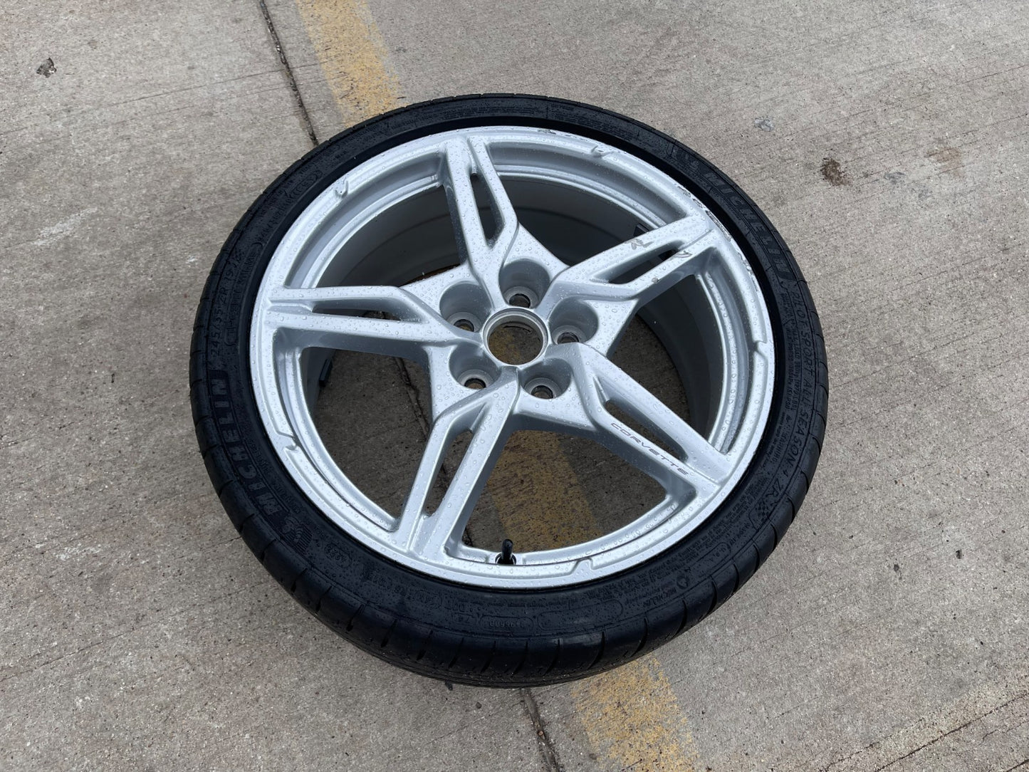 19" Chevy Corvette C8 OEM wheel rim 14007 96704 FRONT 2022 2023 2024 2025 2026