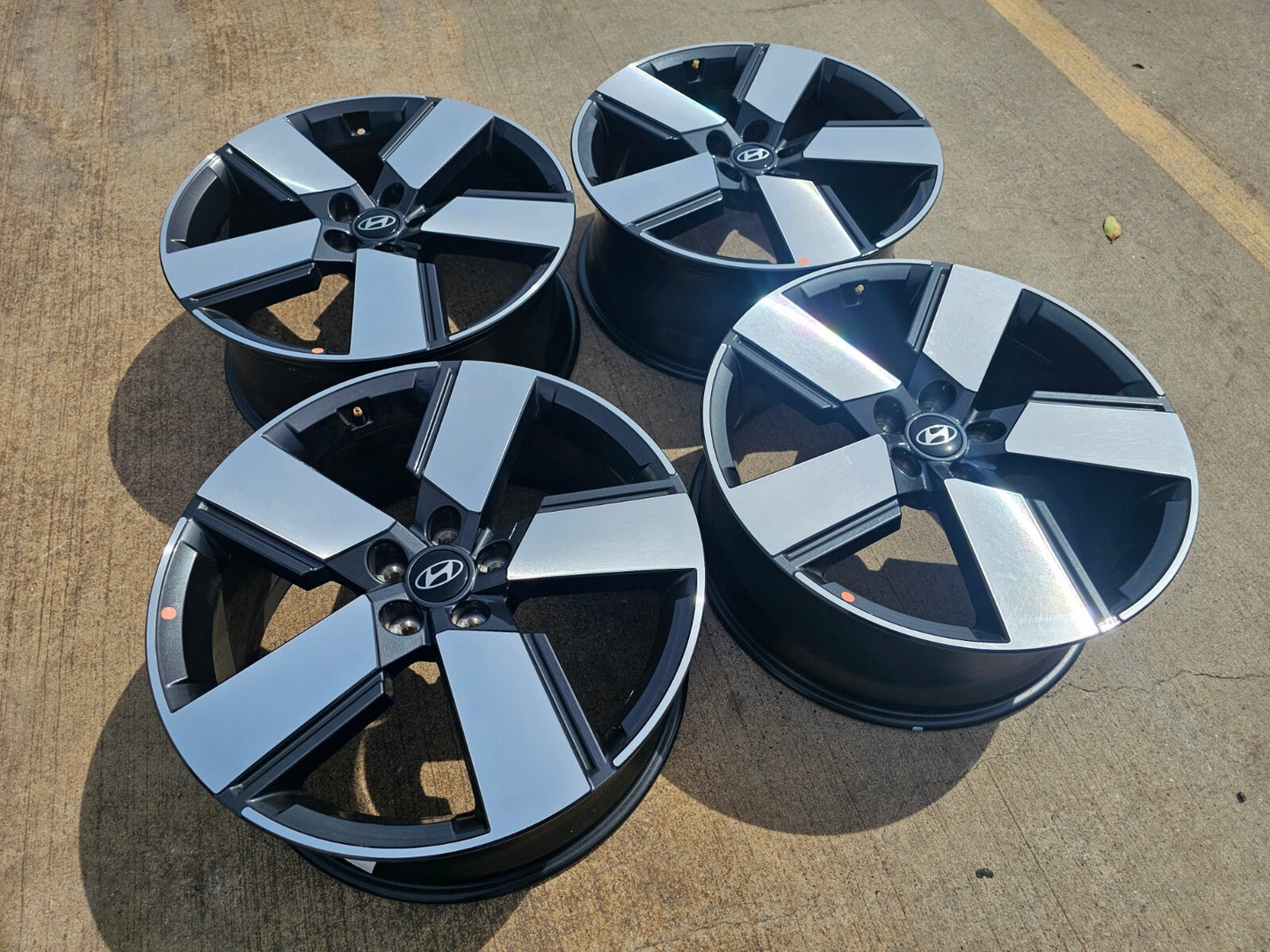 20" Hyundai Santa Fe OEM wheels rims 52910R6210 2021 2022 2023 2024 2025
