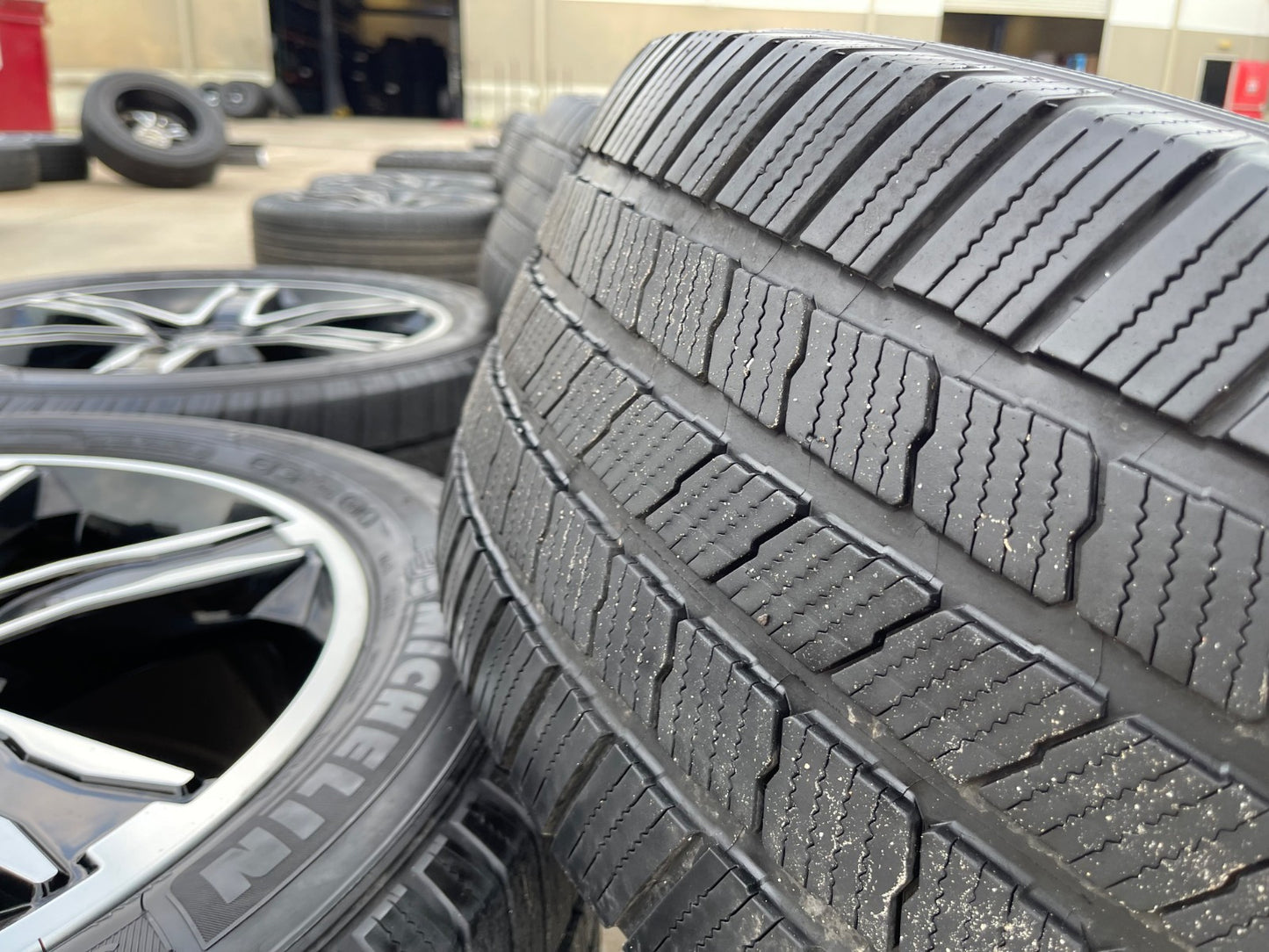 22" Ford F-150 Expedition PERFORMANCE OEM 10200 rims wheels MICHELIN