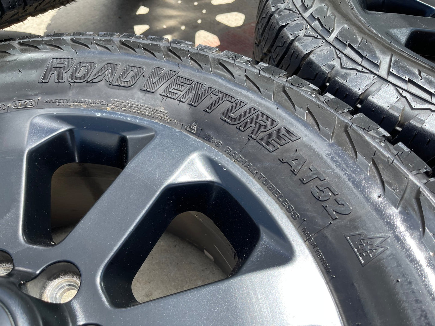 20" Dodge Ram 2500 3500 LARAMIE OEM SET wheels rims RIM# 2700 35" FITS 1999-2027