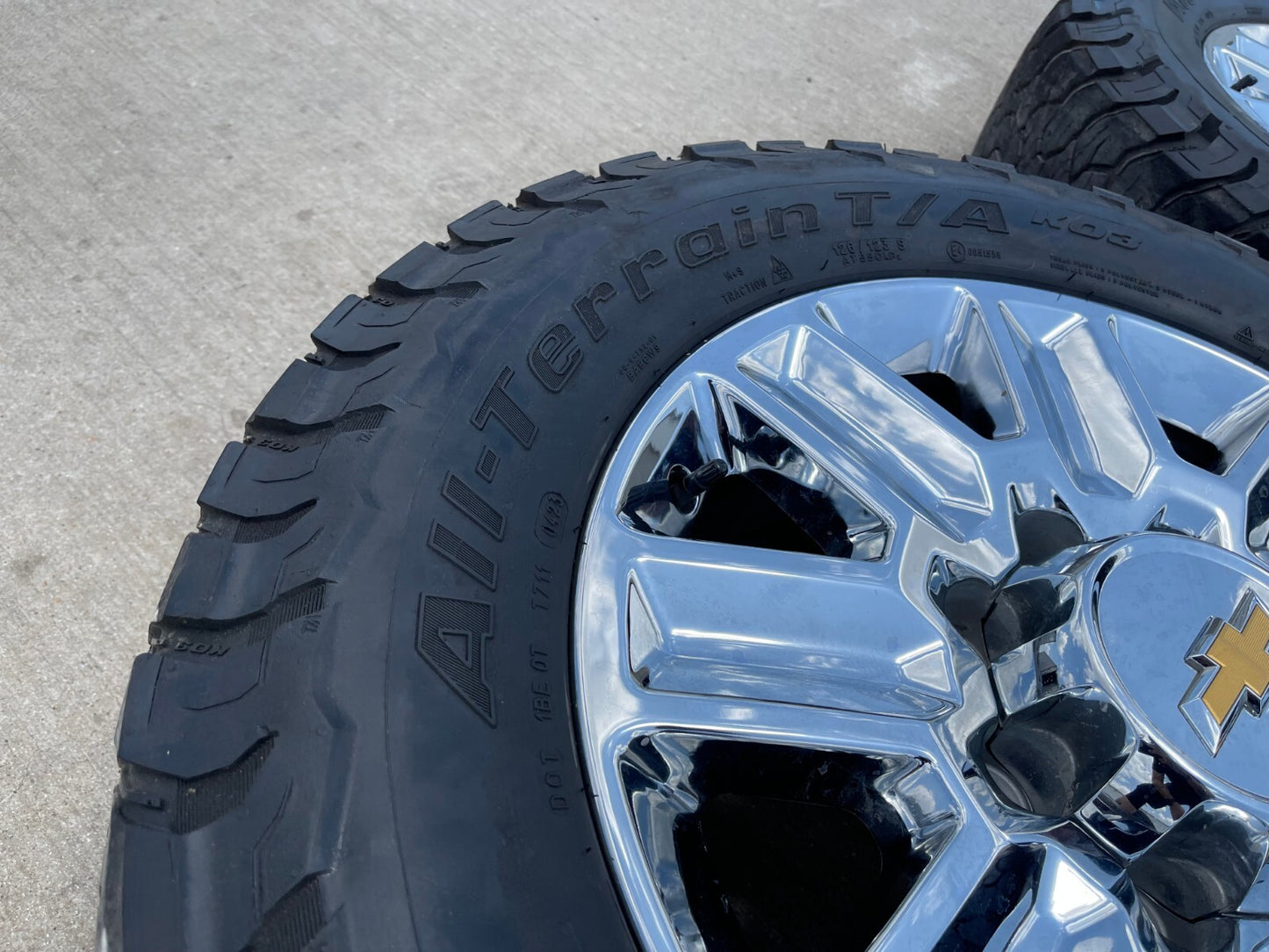 20" Chevy Silverado High Country LTZ 2500 3500 OEM 14124 wheels rims BFG KO3 A/T