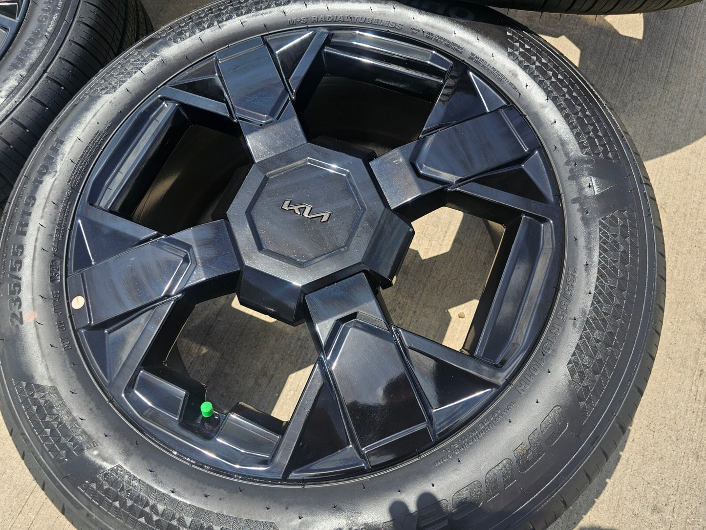 19" Kia Sportage Telluride OEM wheels rims tires Sorento Sedona 2025 2026 NEW