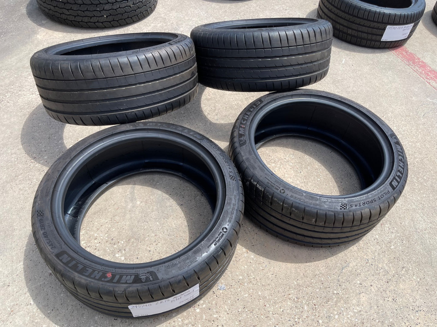 (4) 245/40/19 Michelin Pilot Sport 4S 94Y 245/40R19 tires