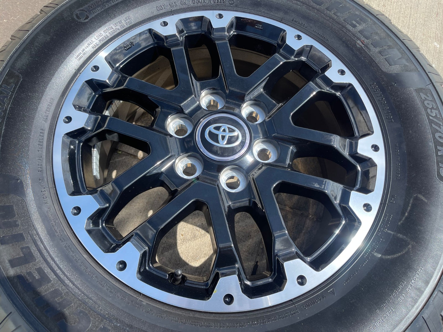 (1) 18" Toyota Tundra TRD OEM black wheel rim 75273 95407 Sequoia SET MICHELIN
