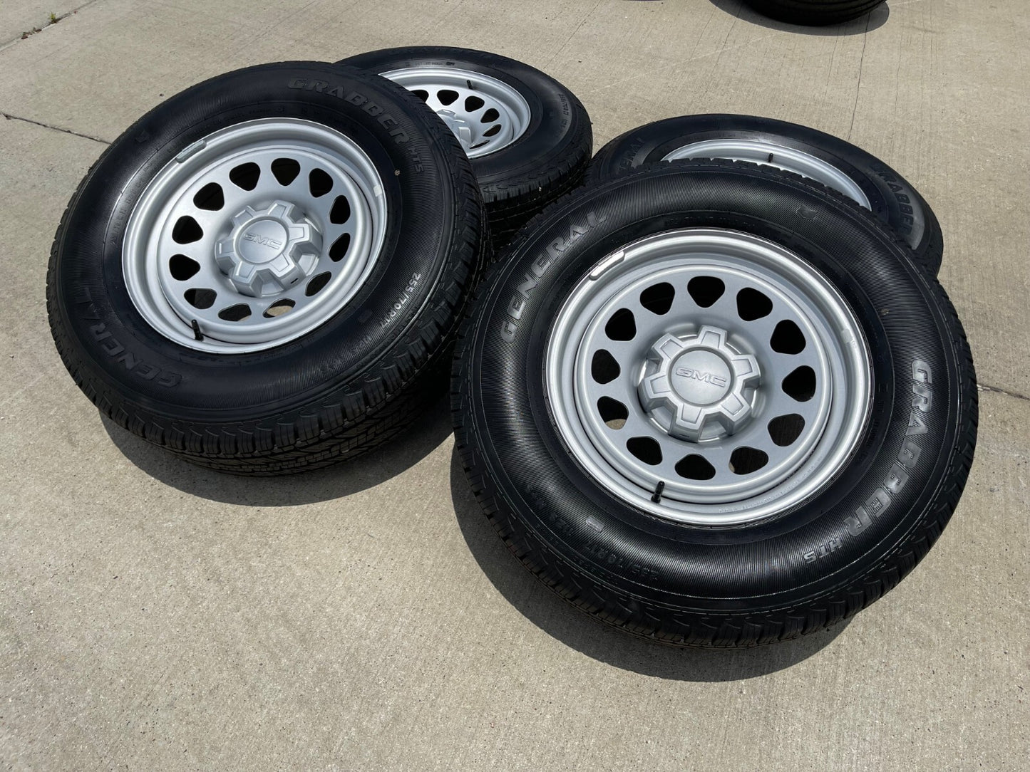 17" GMC Sierra Chevy Silverado Colorado Canyon OEM wheels rims 8130 Yukon NEW